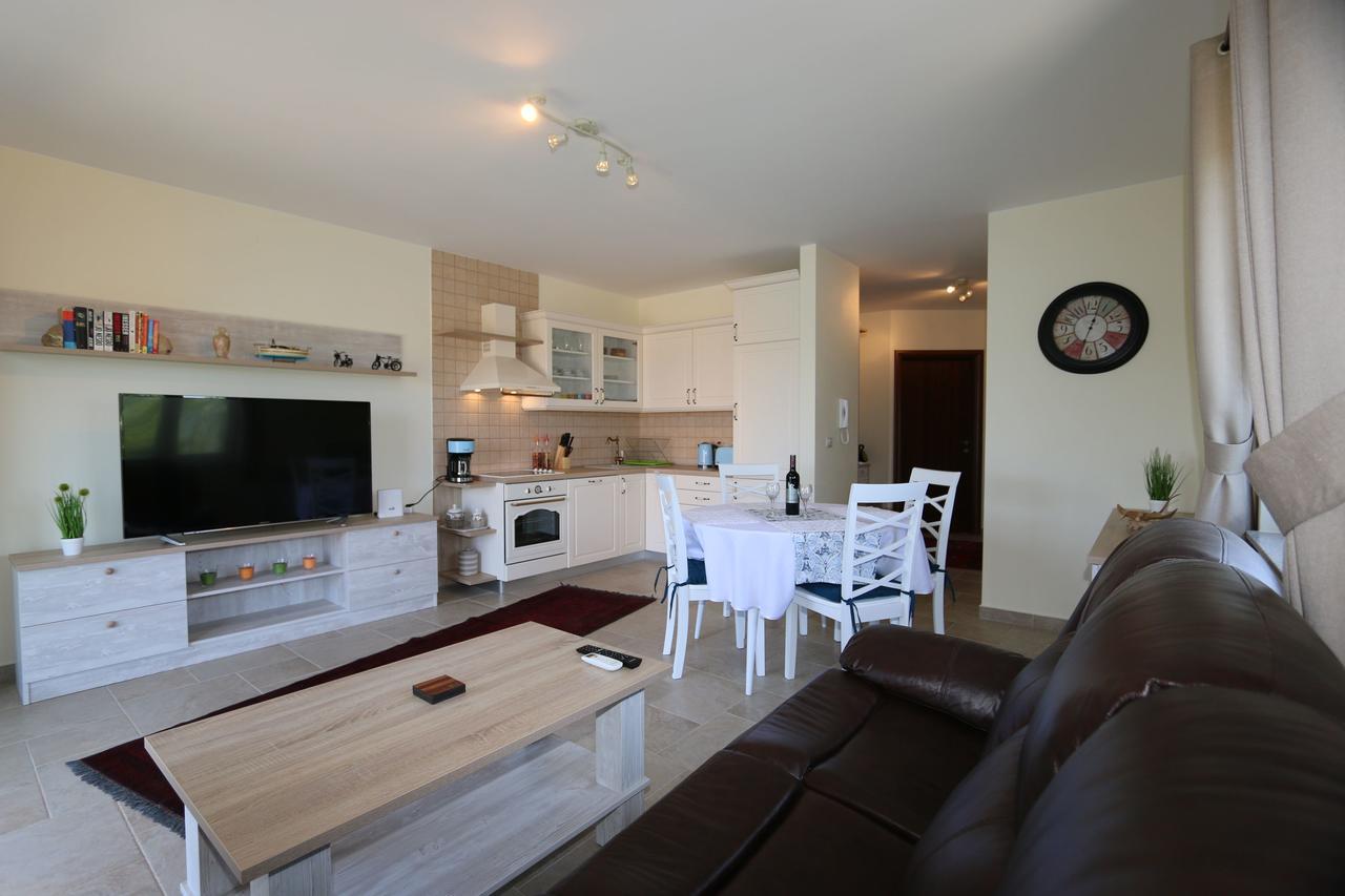 Apartment Soline Cove Exterior photo